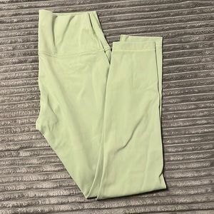 Lulu Lemon Wunder Under 25”